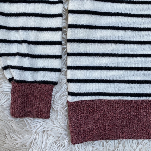 Staccato Hacci Striped Top 💗 White Black & Mauve - Picture 9 of 14